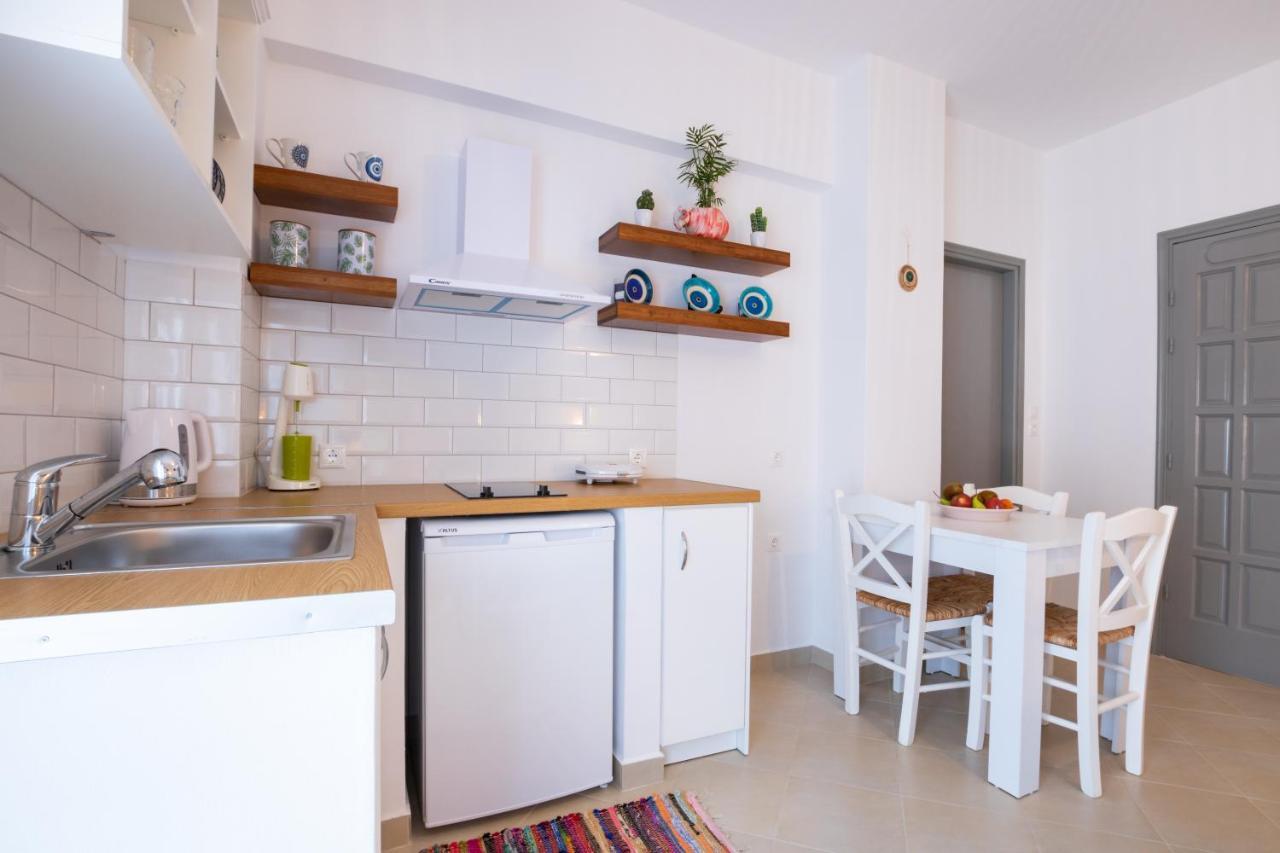 קרפאטוס Anemos Guest Apts מראה חיצוני תמונה