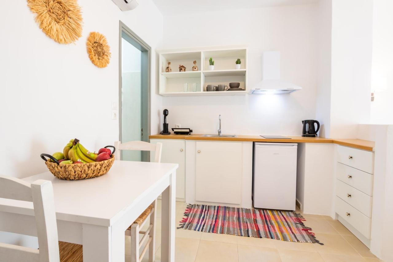 קרפאטוס Anemos Guest Apts מראה חיצוני תמונה