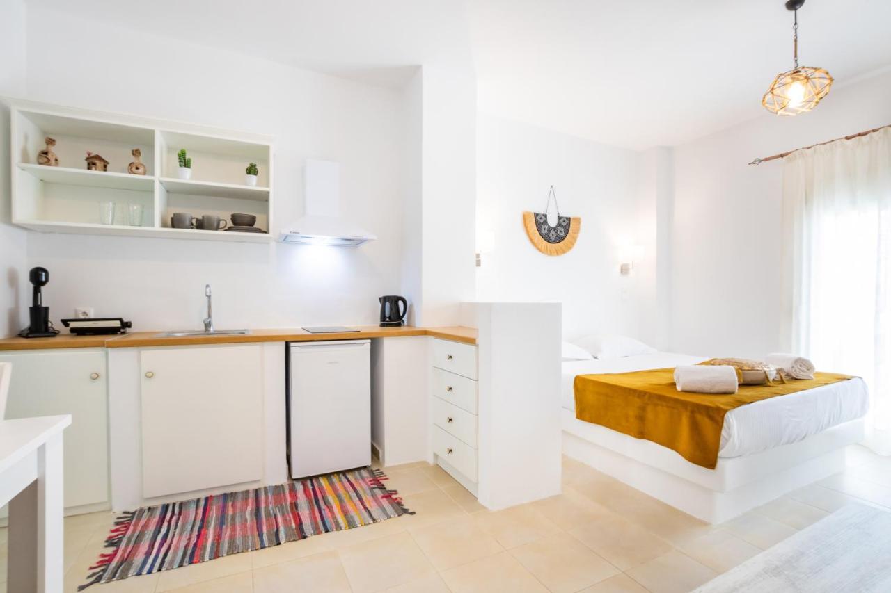 קרפאטוס Anemos Guest Apts מראה חיצוני תמונה